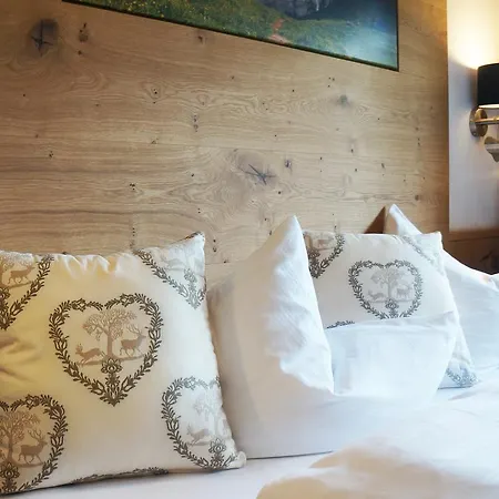 Landhaus St. Joseph Апарт-отель Майрхофен