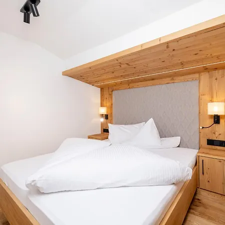 St. Joseph Ξενοδοχείο με διαμερίσματα 4*