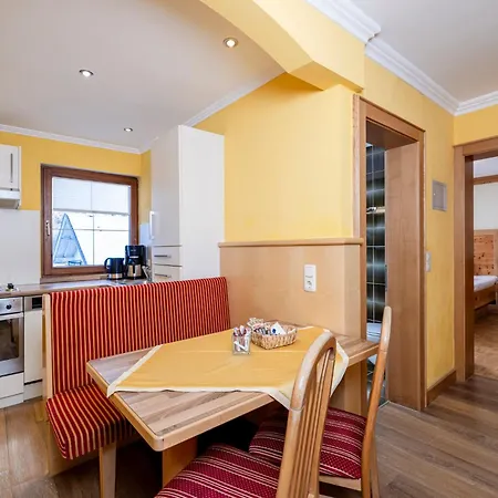 Landhaus St. Joseph Апарт-отель 4*