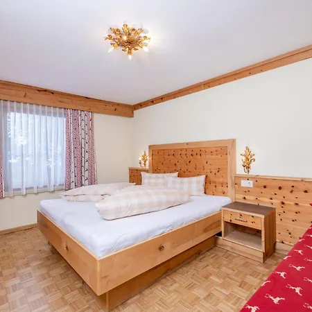 Апарт-отель Landhaus St. Joseph Майрхофен