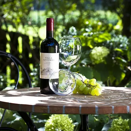 Ξενοδοχείο με διαμερίσματα St. Joseph 4*