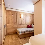 St. Joseph Hotel apartamentowy Mayrhofen